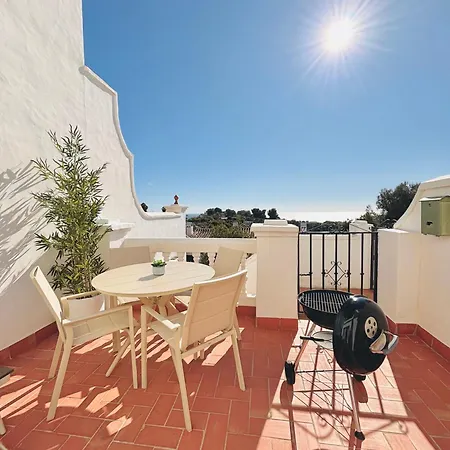Apartment New With Sea View, Big Terrace & Pools Nerja