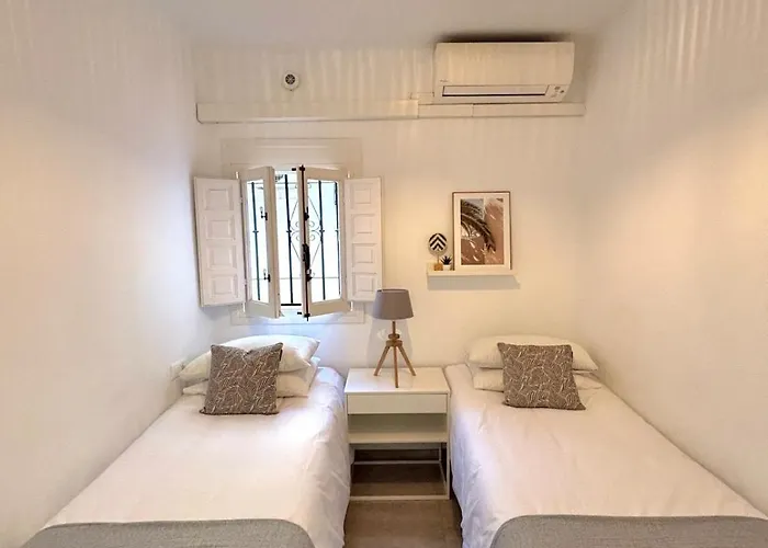 New With Sea View, Big Terrace & Pools Nerja