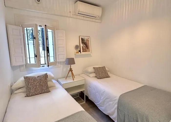 New With Sea View, Big Terrace & Pools Nerja