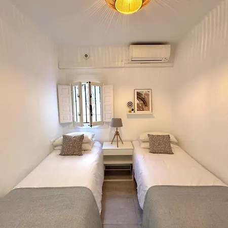 New With Sea View, Big Terrace & Pools Nerja