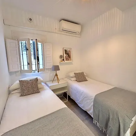 New With Sea View, Big Terrace & Pools Nerja