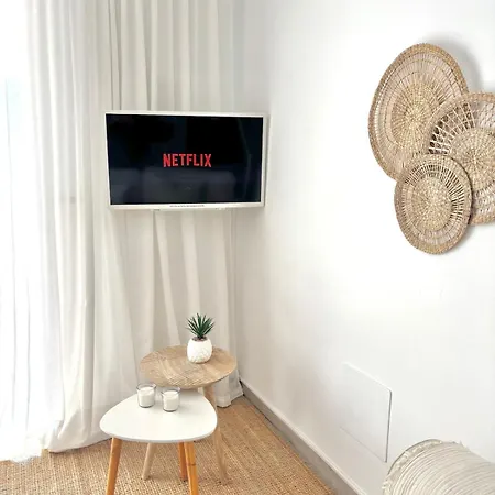 New With Sea View, Big Terrace & Pools Apartamento