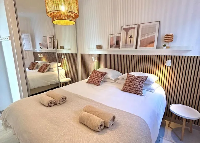 דירה New With Sea View, Big Terrace & Pools