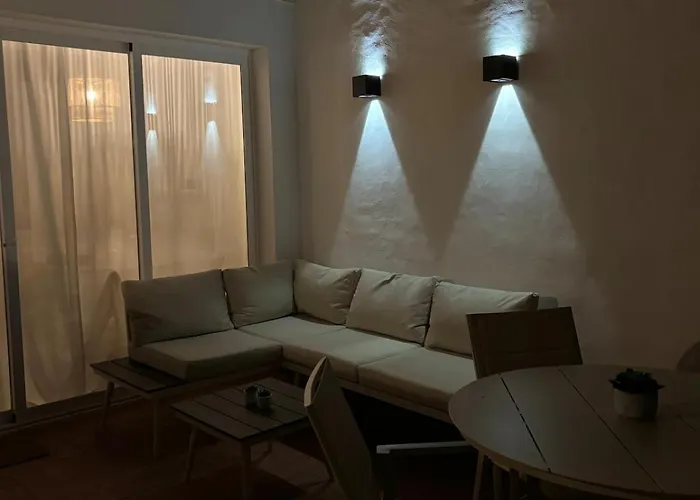 Apartment New With Sea View, Big Terrace & Pools *