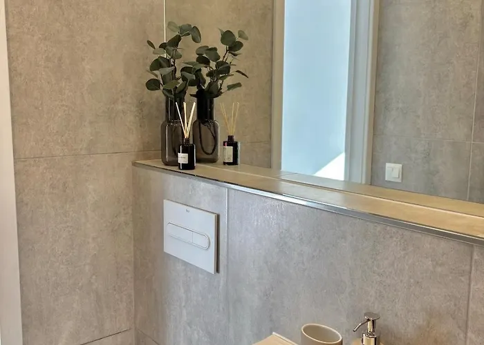 New With Sea View, Big Terrace & Pools * נרחה