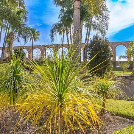 New With Sea View, Big Terrace & Pools ネルハ