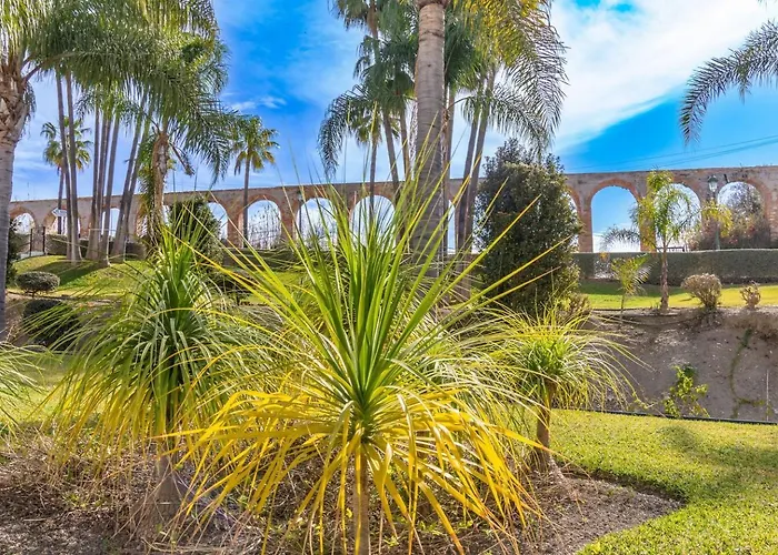 New With Sea View, Big Terrace & Pools ネルハ